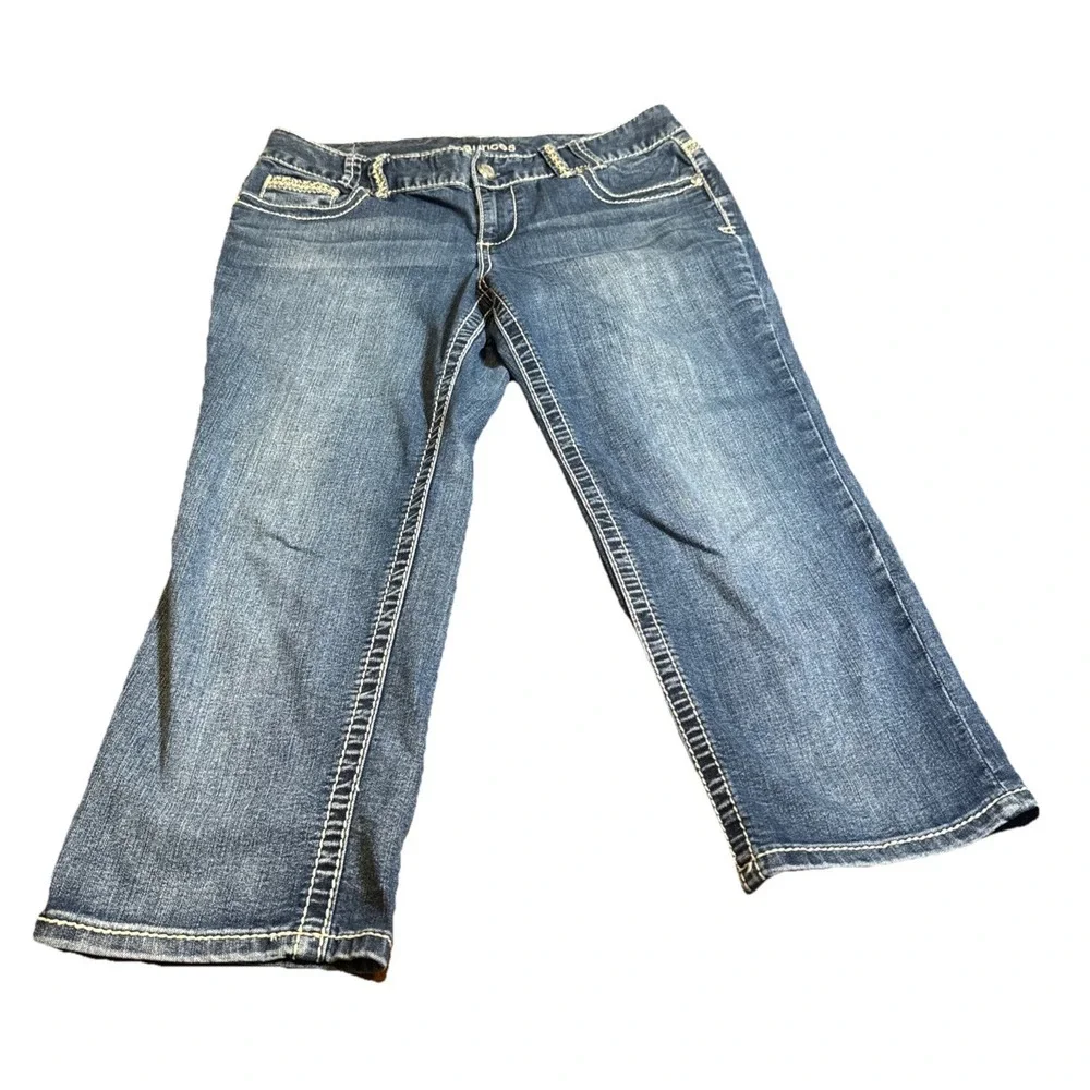 Maurices‎ Jeans 7/8 Bootcut Blue Embroidered Pockets Stretch Mid Rise Y2K - Picture 2 of 7